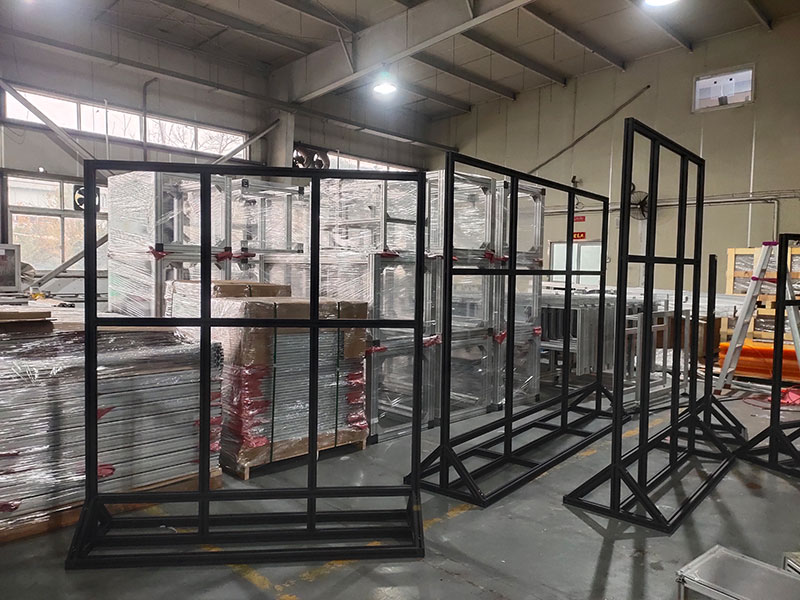 草莓视频APP在线下载展示架