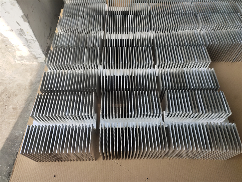 高功率汽车电池草莓视频APP在线下载散热片深加工