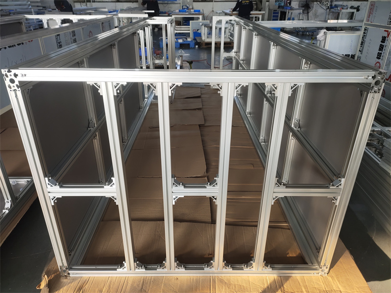 操作台框架草莓视频APP在线下载