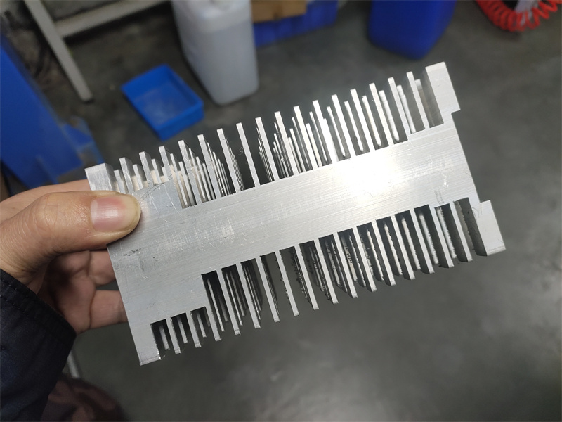 草莓视频APP在线下载散热片15*10*20